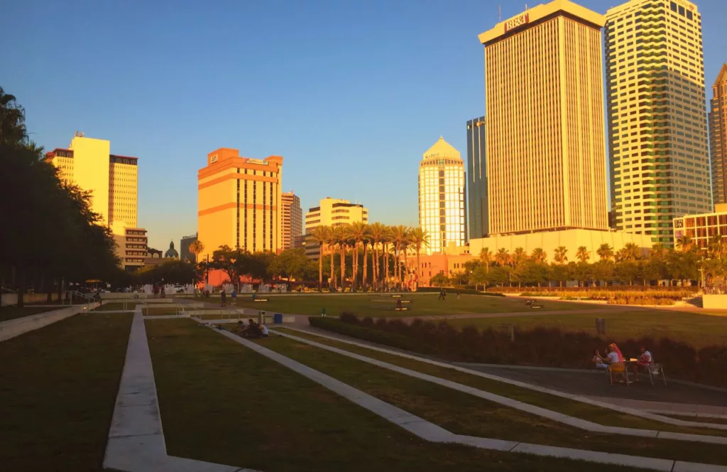 Curtis Hixon Park at Sunset. Keep reading for all you need to know about the best places to visit in Florida in April. 